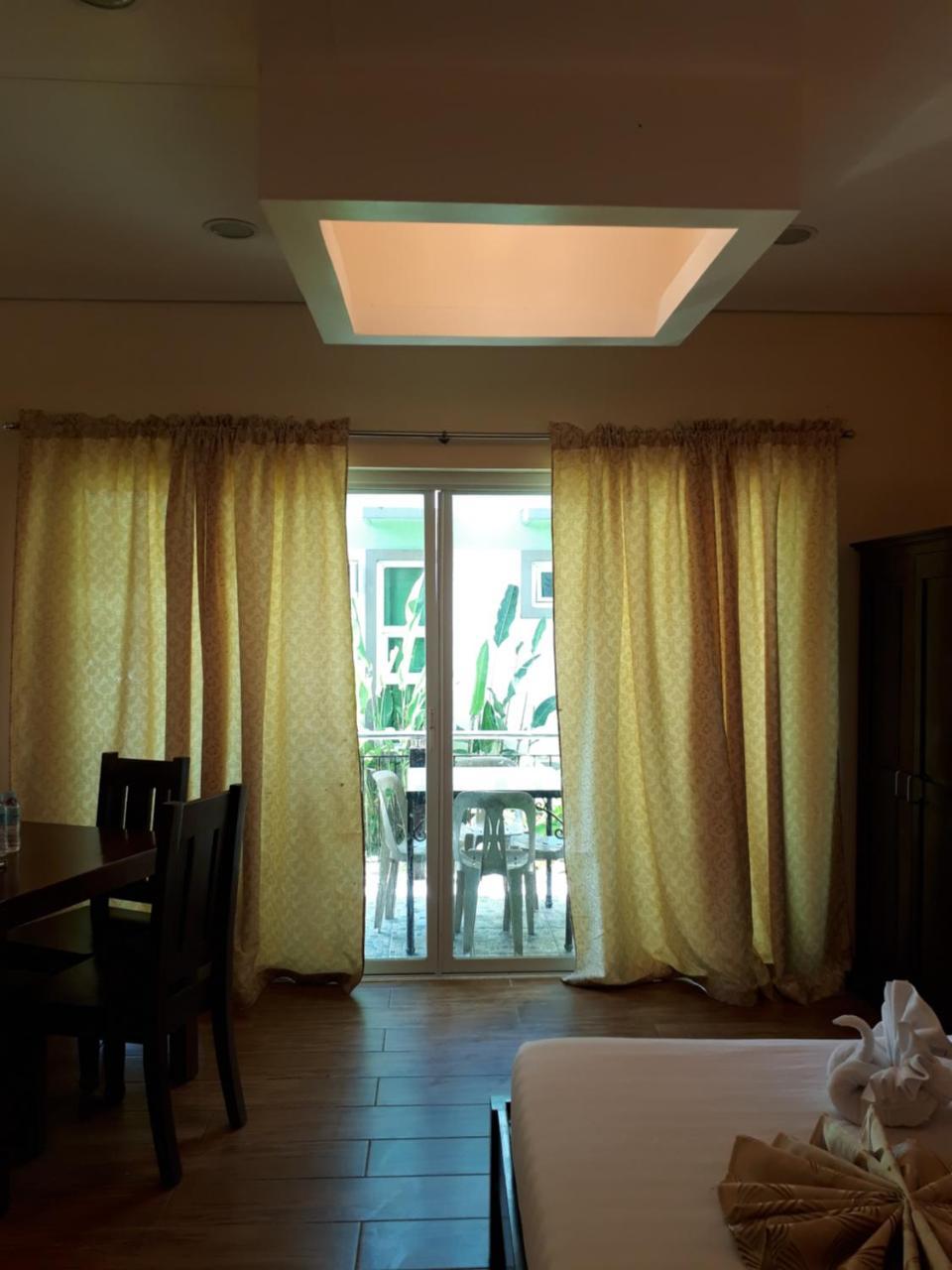 Sea Garden Resort Iloilo Екстер'єр фото
