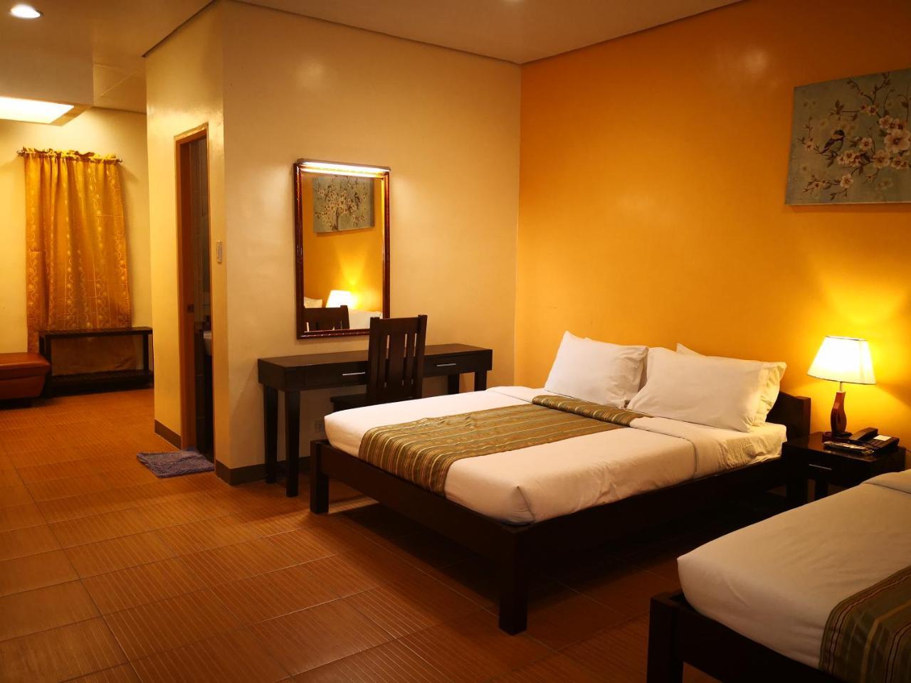 Sea Garden Resort Iloilo Екстер'єр фото