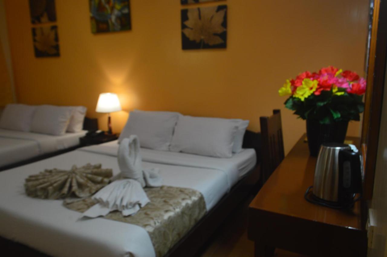 Sea Garden Resort Iloilo Екстер'єр фото