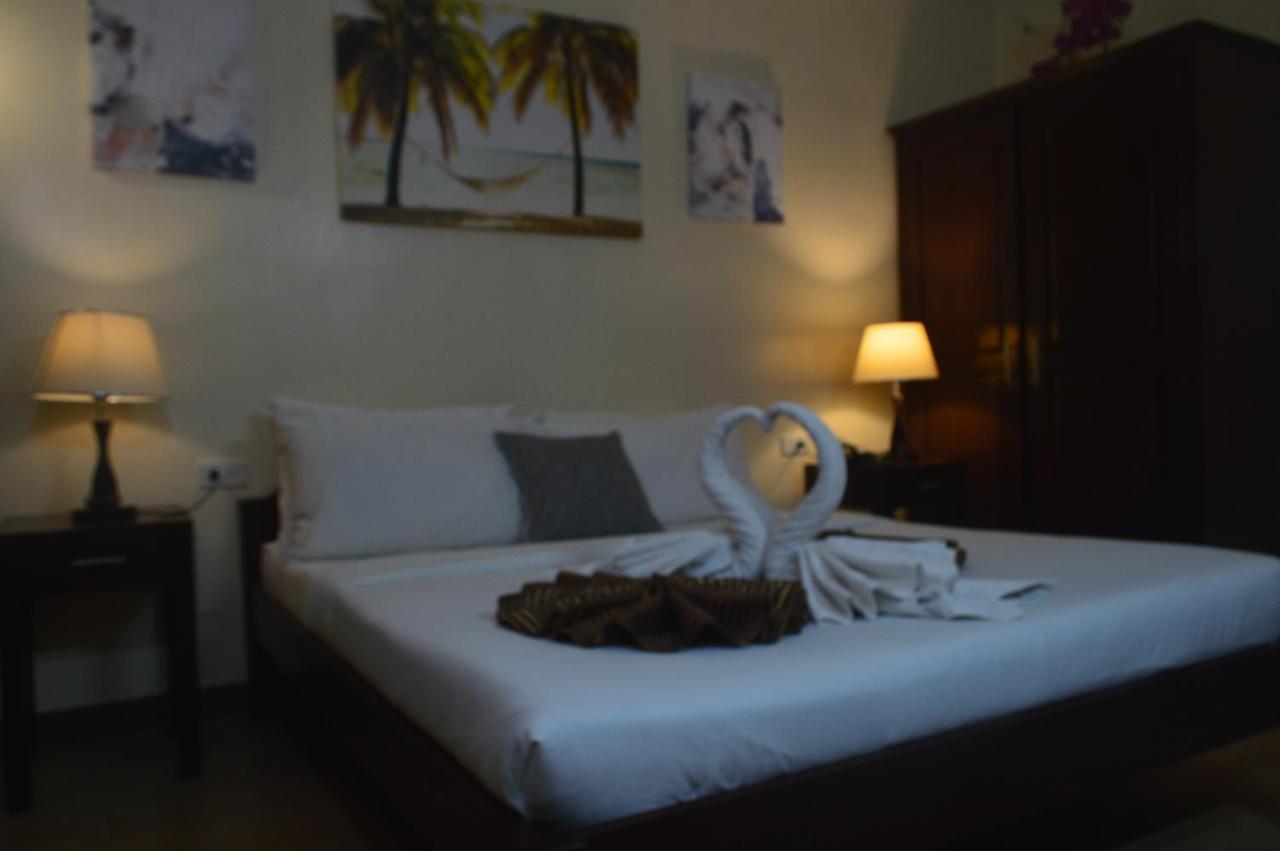 Sea Garden Resort Iloilo Екстер'єр фото