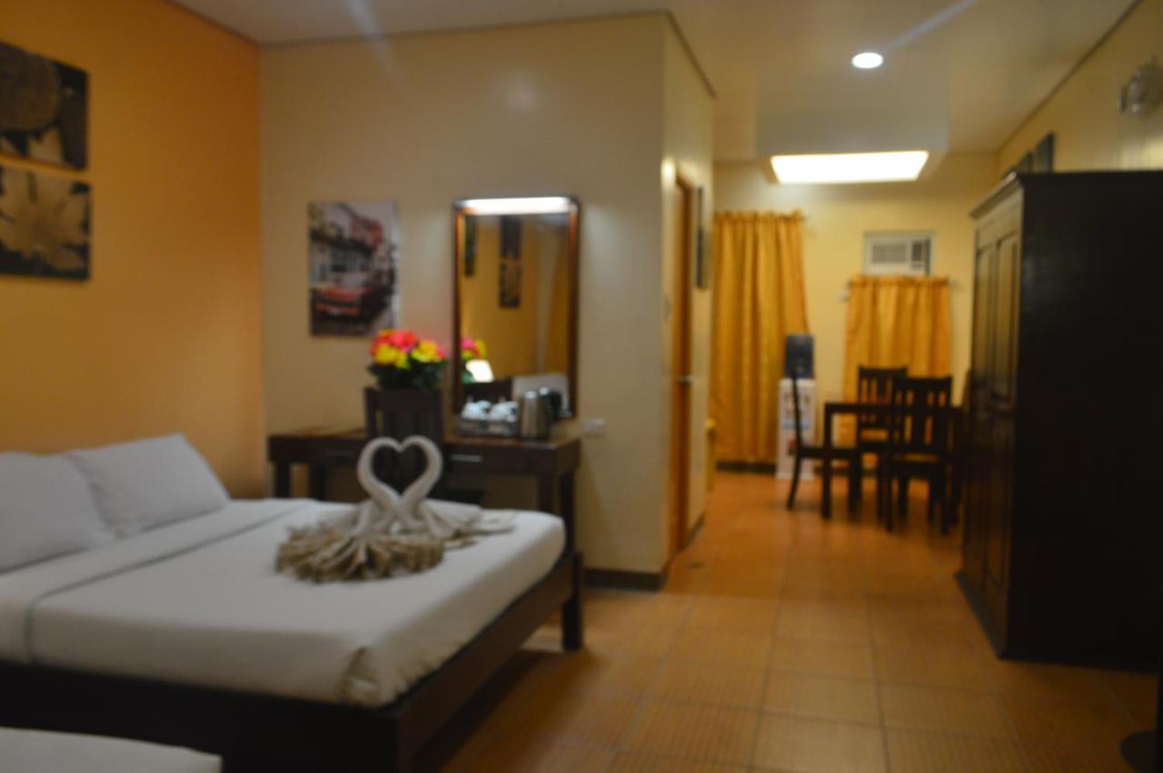 Sea Garden Resort Iloilo Екстер'єр фото
