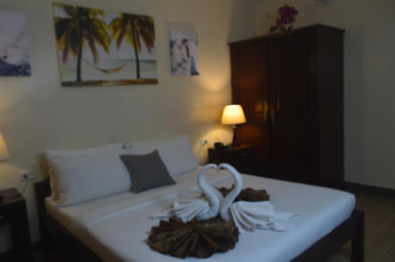 Sea Garden Resort Iloilo Екстер'єр фото