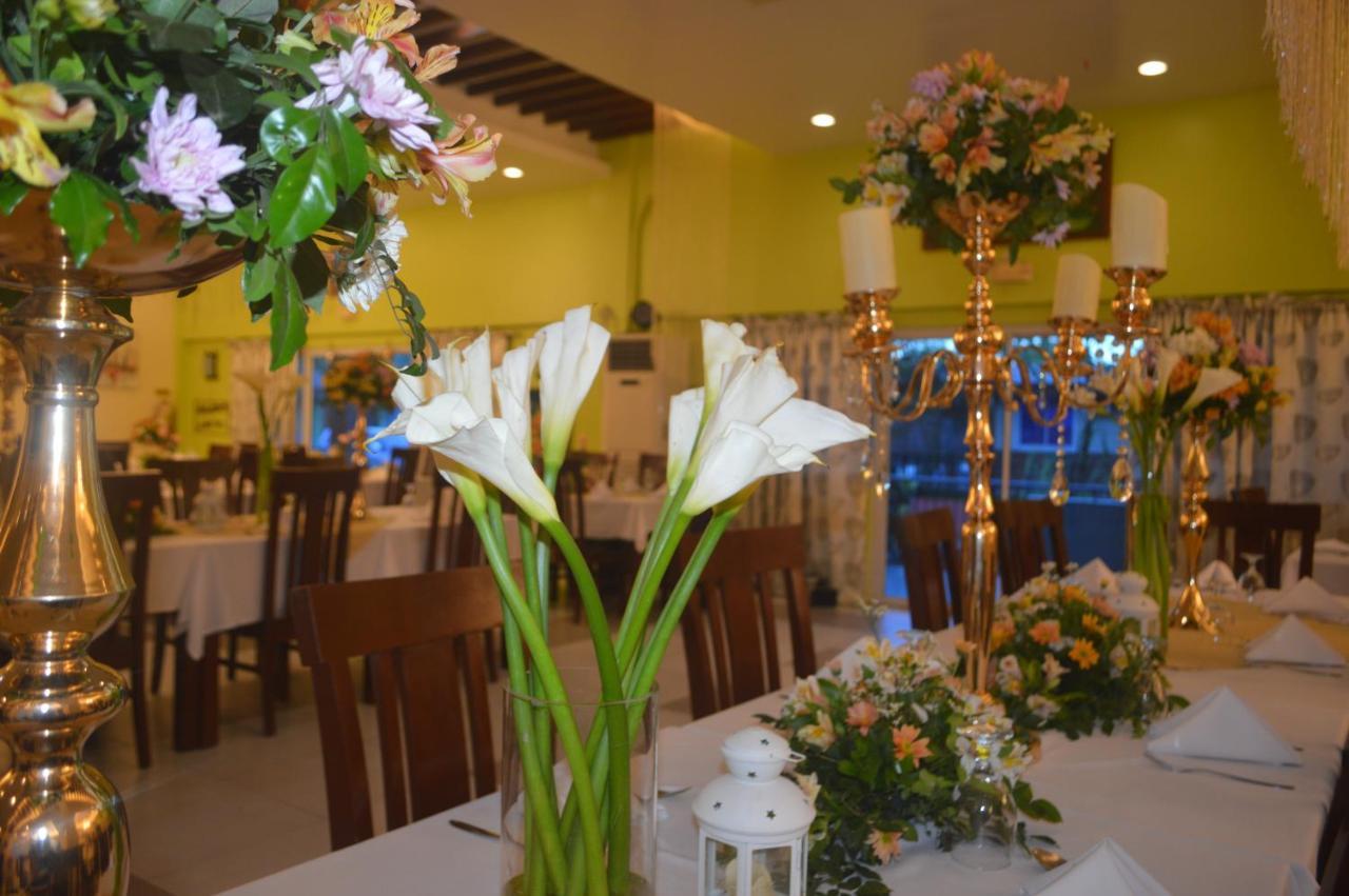 Sea Garden Resort Iloilo Екстер'єр фото