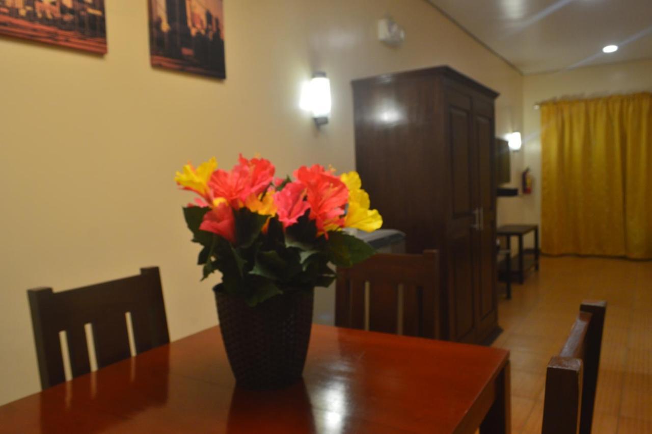 Sea Garden Resort Iloilo Екстер'єр фото